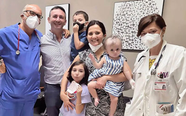 Vittoria, salvata dalla diagnosi a 17 giorni: “Ora questa possibilità va data a tutti i bambini”